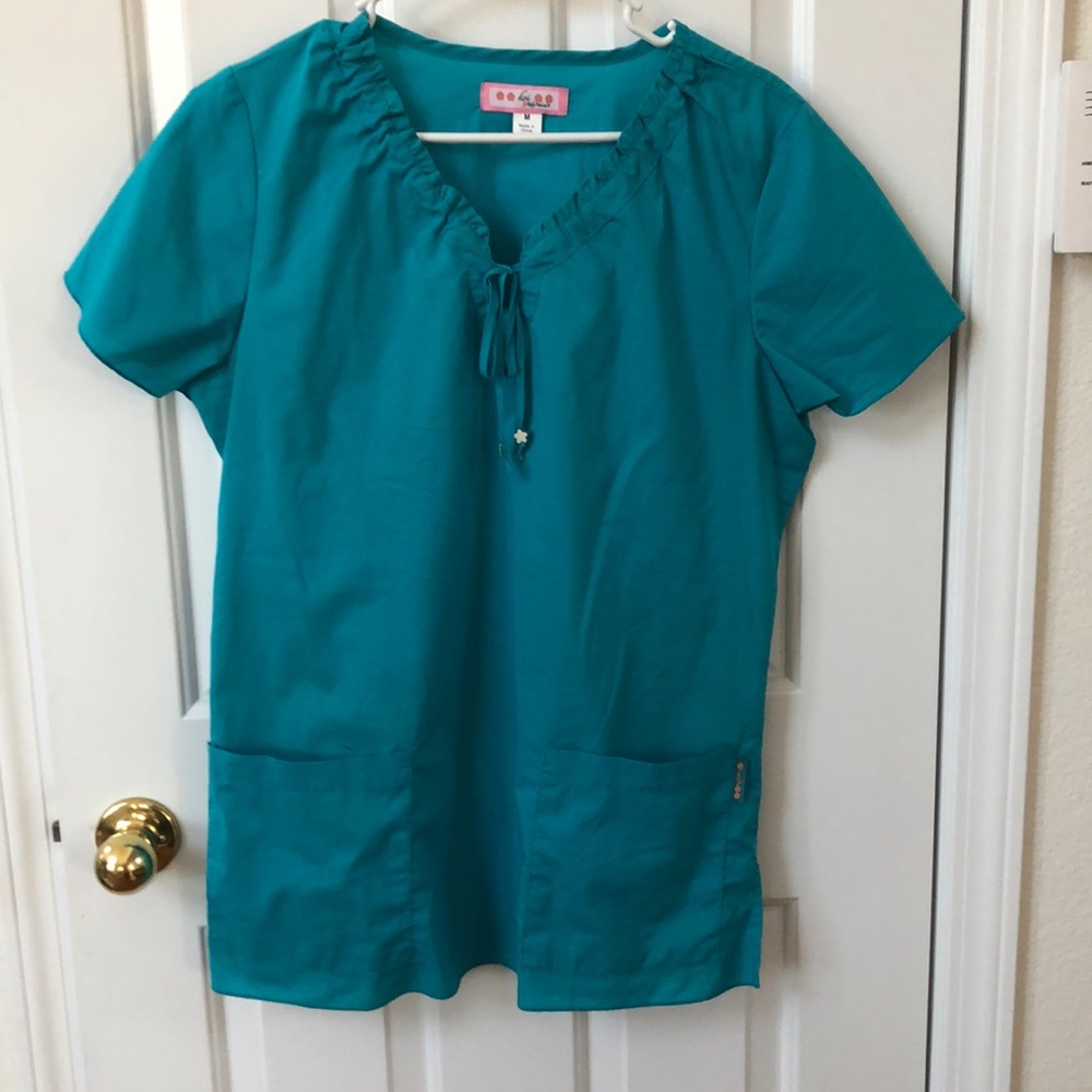 Women’s koi scrub top